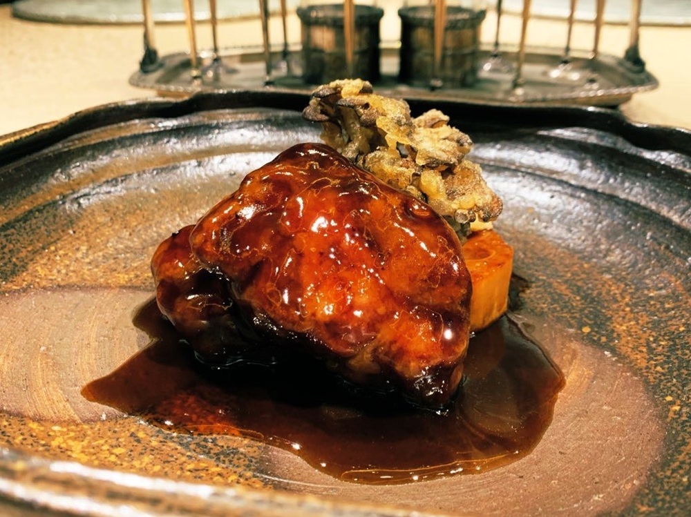 梅肉ポーク黒酢酢豚